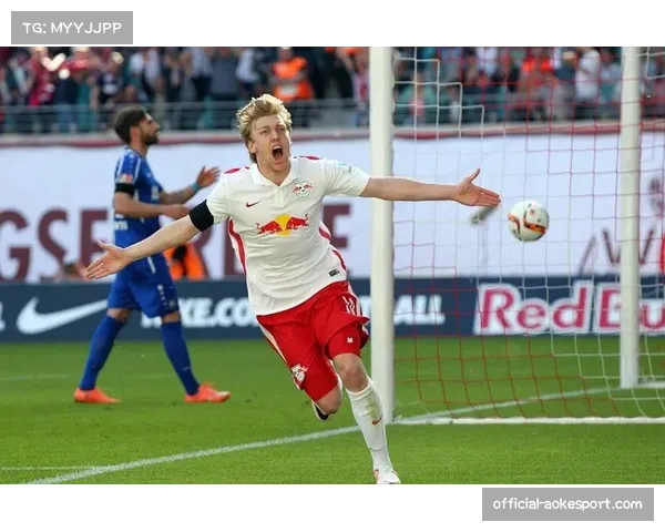 莱比锡红牛主帅确认两名主力伤愈,可出战对阵法兰克福关键战。